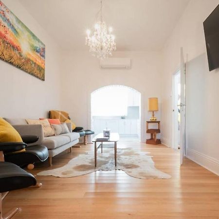 Historic Beauty In The Cbd! Parking And Wifi Daire Launceston Dış mekan fotoğraf