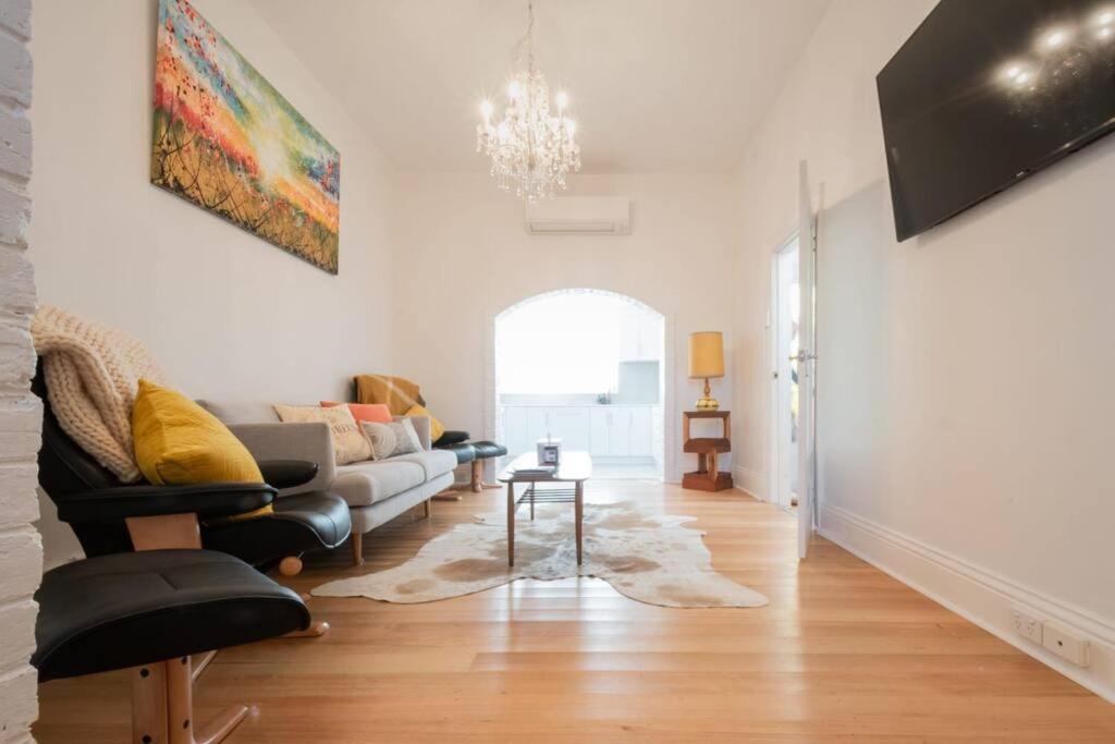 Historic Beauty In The Cbd! Parking And Wifi Daire Launceston Dış mekan fotoğraf
